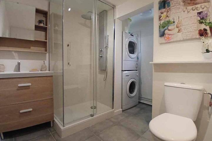 A quiet house within a 15-minute walk of the train station, close to Disney and Paris in Lagny-sur-Marne, Seine-et-Marne