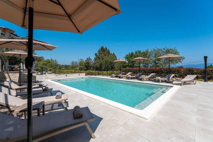 Ferienhaus mit Meerblick für 6 Personen, mit Garten und Pool, kinderfreundlich in Istrien - 2