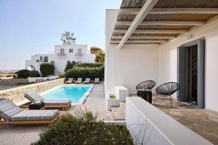 Appart’hôtel pour 2 personnes, avec Terrasse et Jacuzzi ainsi que Jardin et Piscine