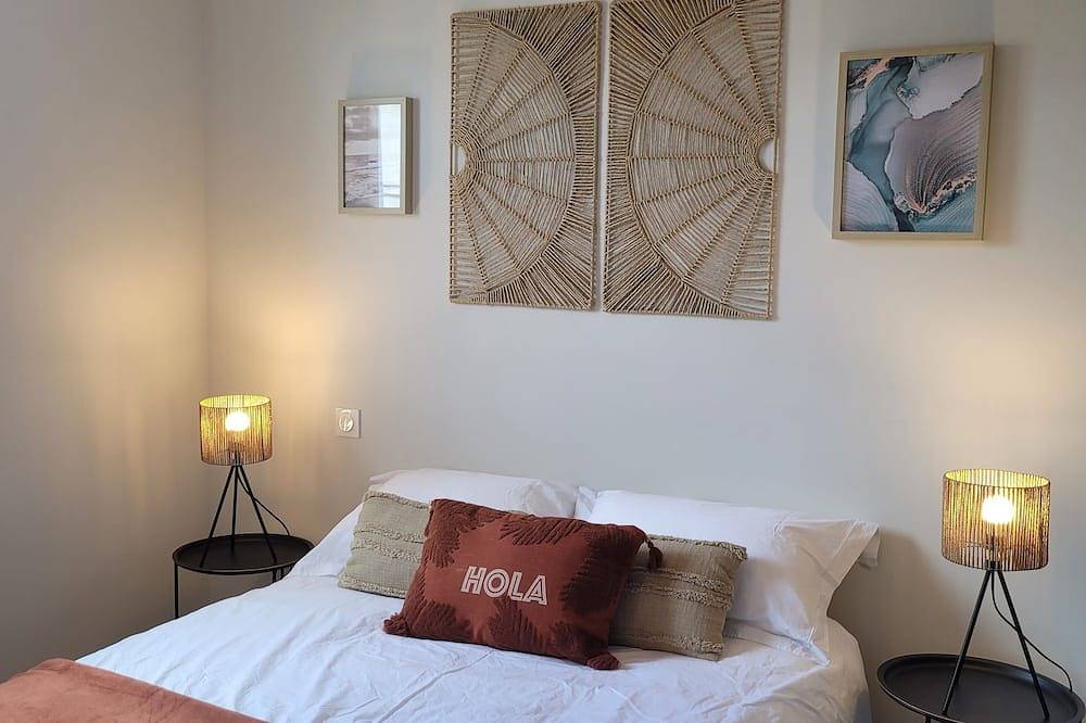 A brand new, comfortable home, designed with your family vacation in mind. in Landéda, Brest region