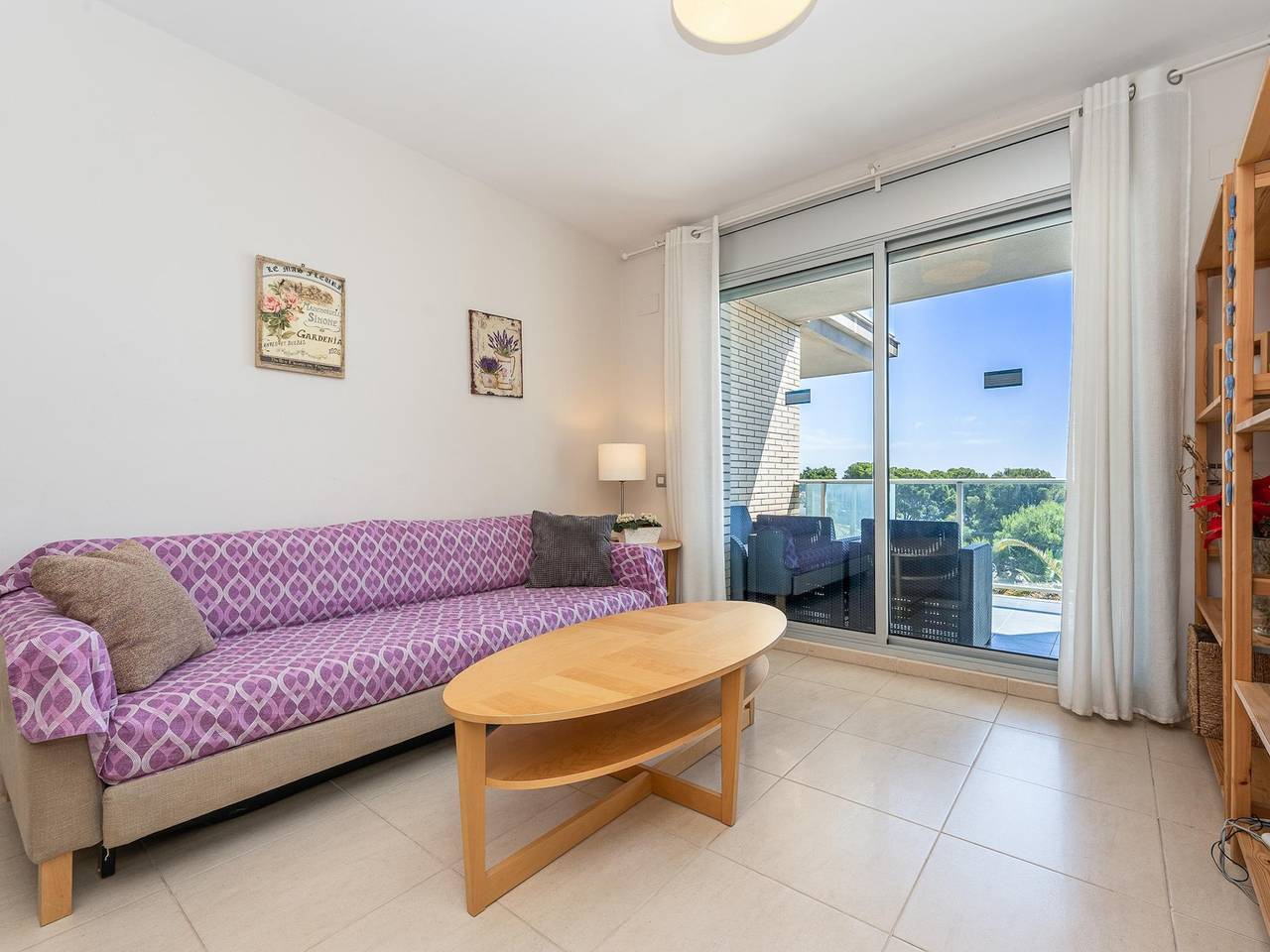 Entire holiday apartment, Apartment 20m from the beach with terrace to the sea in Miami Playa, Costa Dorada