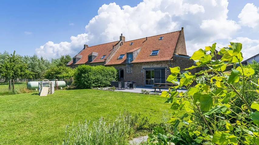 Location de vacances pour 18 personnes, avec jardin dans Leffinge