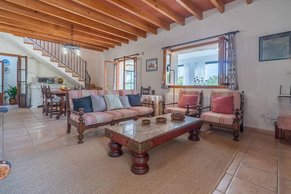 Bonita casa en Inca con piscina privada, puede ser interior o exterior. in Puig de Santa Magdalena, Inca
