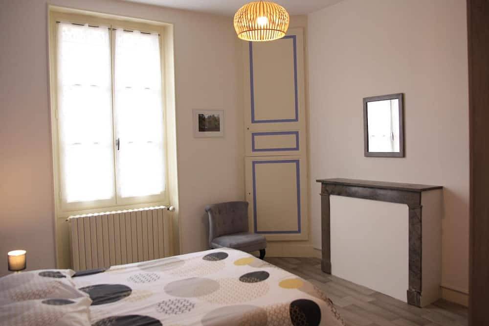 Gîte familial spacieux, idéal pour nature et randonnées - 3 chambres, jardin clos, équipement complet in Sargé-sur-Braye, Région de Vendôme