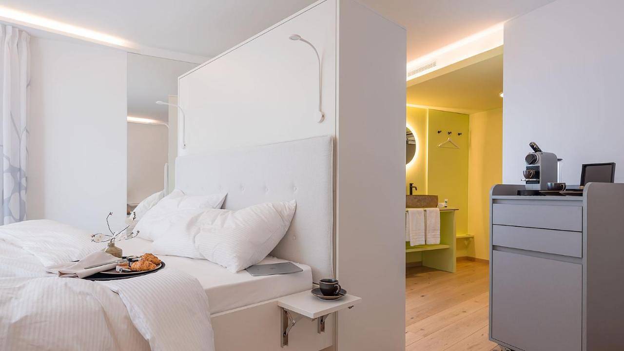 Neuro Campus Hotel by Cereneo Prevention in Vitznau, Lac des Quatre-Cantons