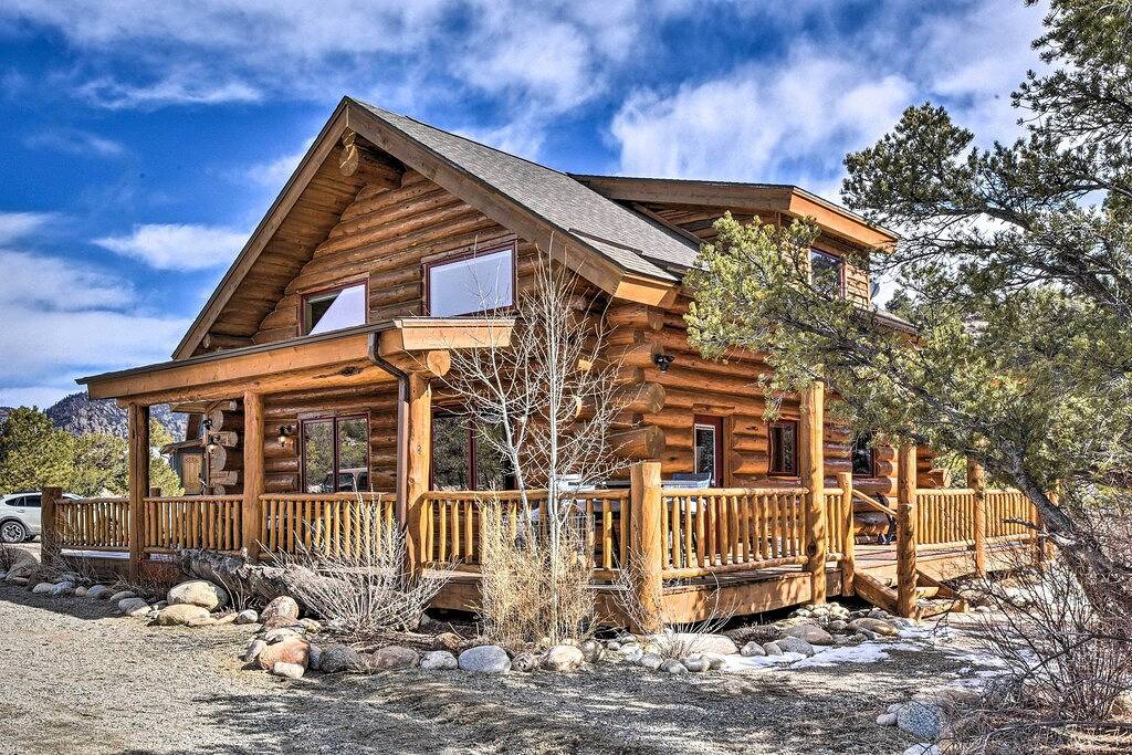 Riverfront Retreat w/ Hot Tub: Fish & Hike! in Buena Vista, Chaffee County