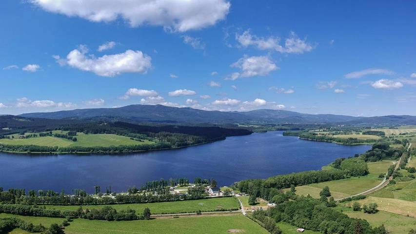 Ferienpark für 8 Personen, mit Terrasse und Garten sowie Seeblick und Ausblick in Tschechien