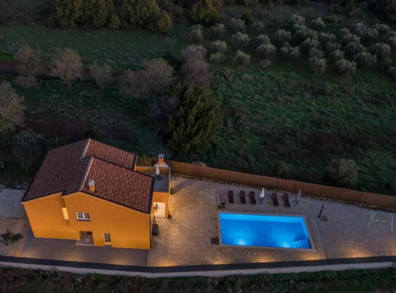 Villa für 8 Personen mit Meerblick in Nin, Zadar