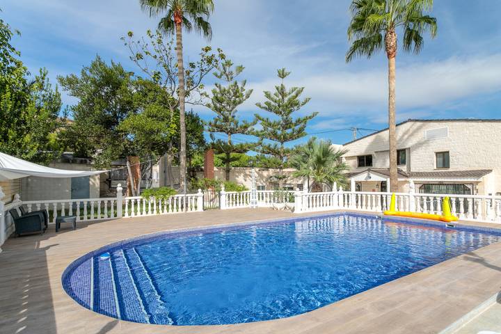 Casa rural para 18 personas, con jardín, Se admiten mascotas en l'Alacantí - 2