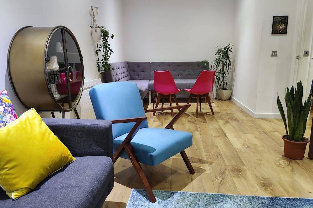 Ganze Wohnung, Yarm centre apartment with free parking. in Yarm, Stockton-on-Tees