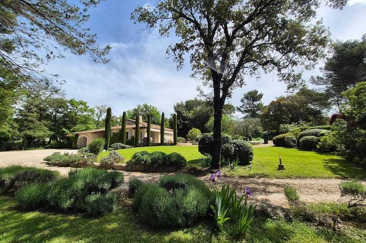 Villa pour 6 personnes, avec terrasse et jardin - 1