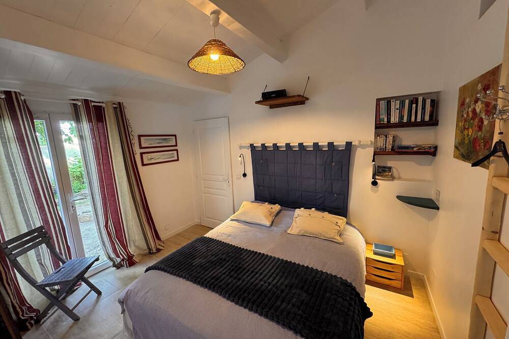 A real favorite! New house 300m from the port and beach in L'Île-d'Yeu, Vandea