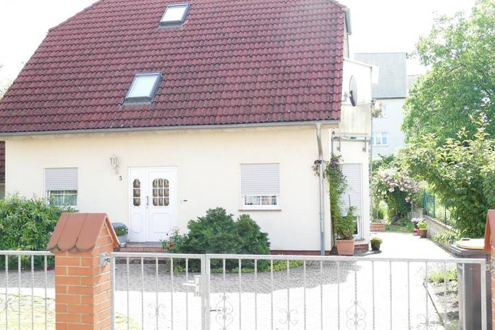 Ferienwohnung für 2 Personen, mit Terrasse und Garten sowie Ausblick in Angermünde