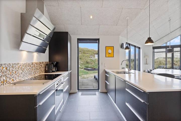 Ferienhaus für 7 Personen, mit Balkon/Terrasse und Whirlpool sowie Terrasse und Sauna in Stauning - 4