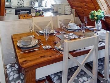Log Cabin for 4 People in Weybourne, Norfolk, Photo 2