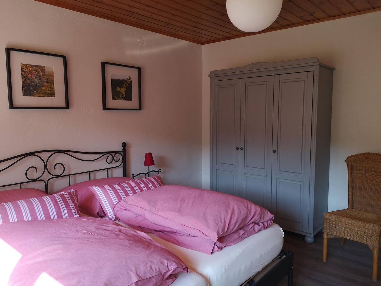 Ganze Ferienwohnung, Ferienwohnung Vis-a-Vis - Ferienwohnung Vis-a-Vis in Dernbach, Südliche Weinstraße