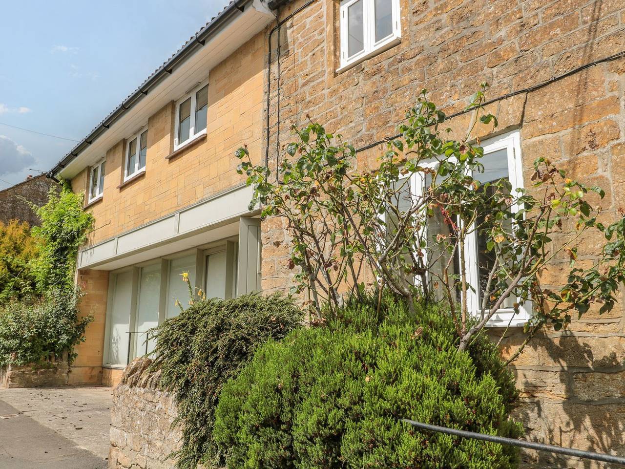 Entire apartment, Greenham Rise in Norton Sub Hamdon, Somerset