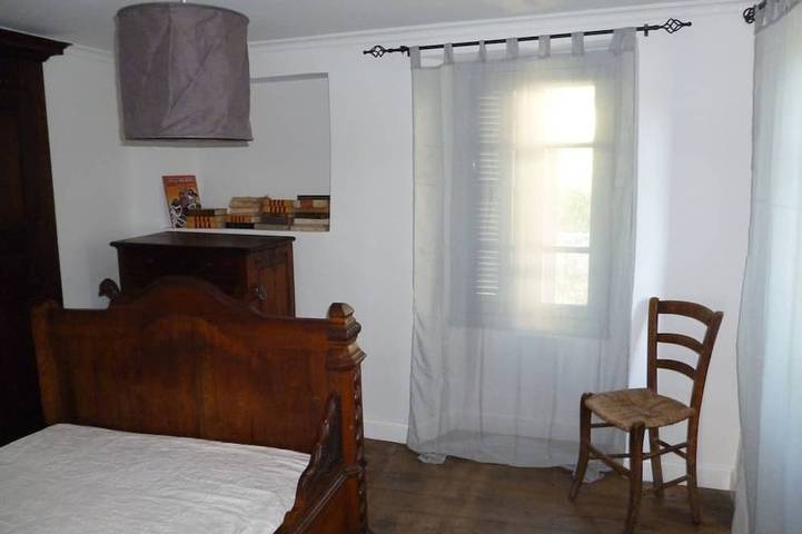 Location de vacances pour 3 personnes, avec jardin à Peri - 3