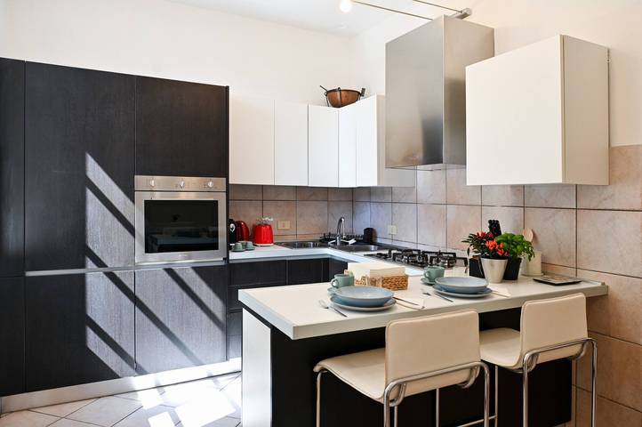 Ferienwohnung für 5 Personen, mit Balkon/Terrasse und Seeblick sowie Ausblick in Como - 3