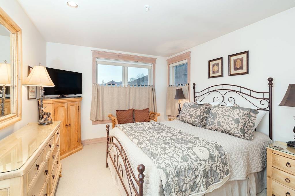 Ganze Wohnung, Geräumige zweistöckige Penthouse-Wohnung; Zentrum der Innenstadt; Gondel um die Ecke in Telluride, Telluride Ski Resort