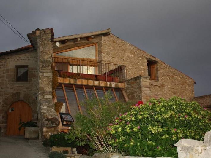 Casa rural para 12 personas, con piscina además de jardín y balcón en Conca de Barberà - 2