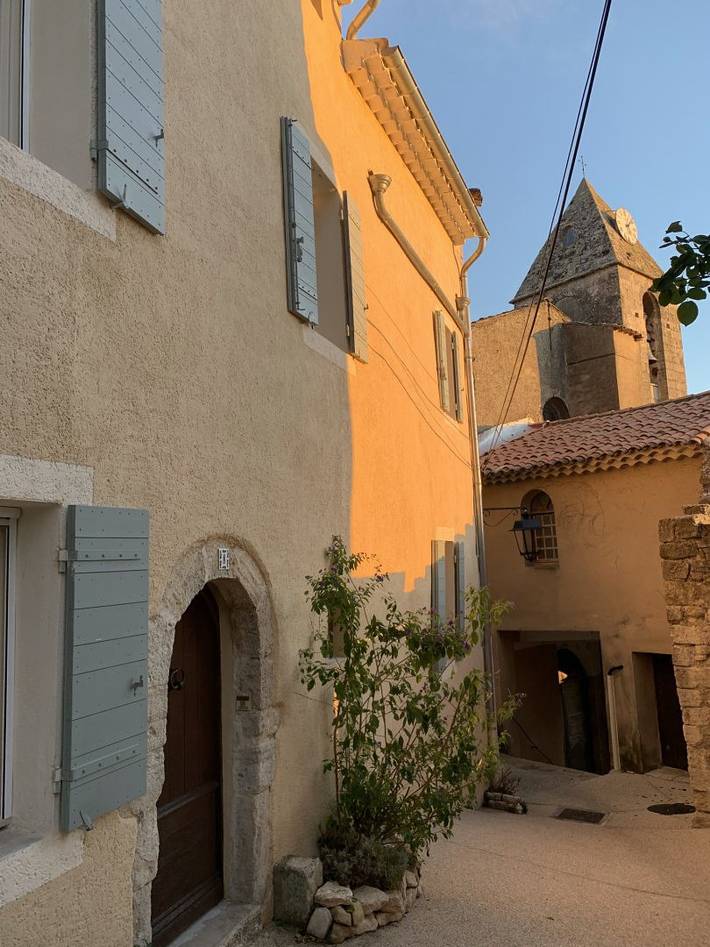 Gîte pour 7 personnes, avec terrasse à Saint-Martin-de-Castillon - 3