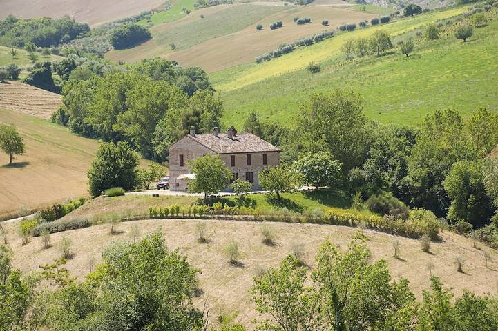 Appartamento per 6 persone, con idromassaggio e giardino, con animali domestici in Offida