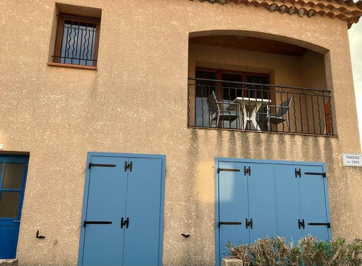 Gîte pour 5 personnes, avec terrasse et vue dans Office de Tourisme des Salles sur Verdon