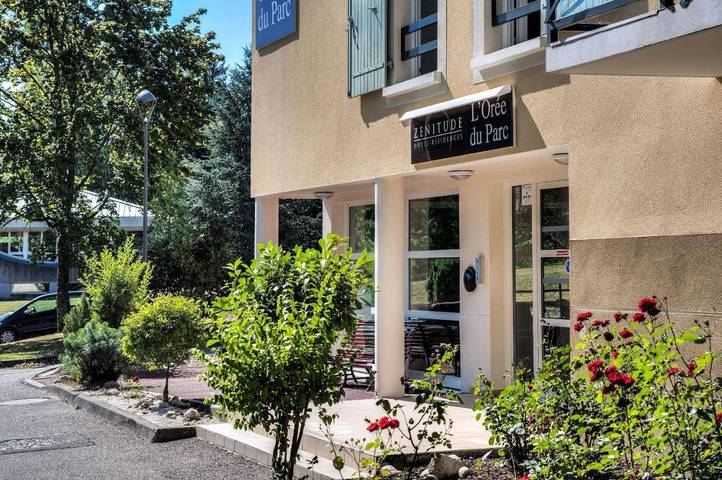 Location de vacances pour 2 personnes, avec Terrasse et Jardin à Divonne-les-Bains - 3