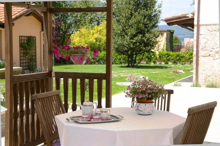 Chambre d’hôte pour 3 personnes, avec Balcon et Terrasse ainsi que Jardin et Piscine à Ronciglione