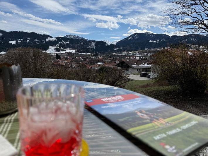 Ferienwohnung für 4 Personen, mit Terrasse und Garten sowie Ausblick in Wertach