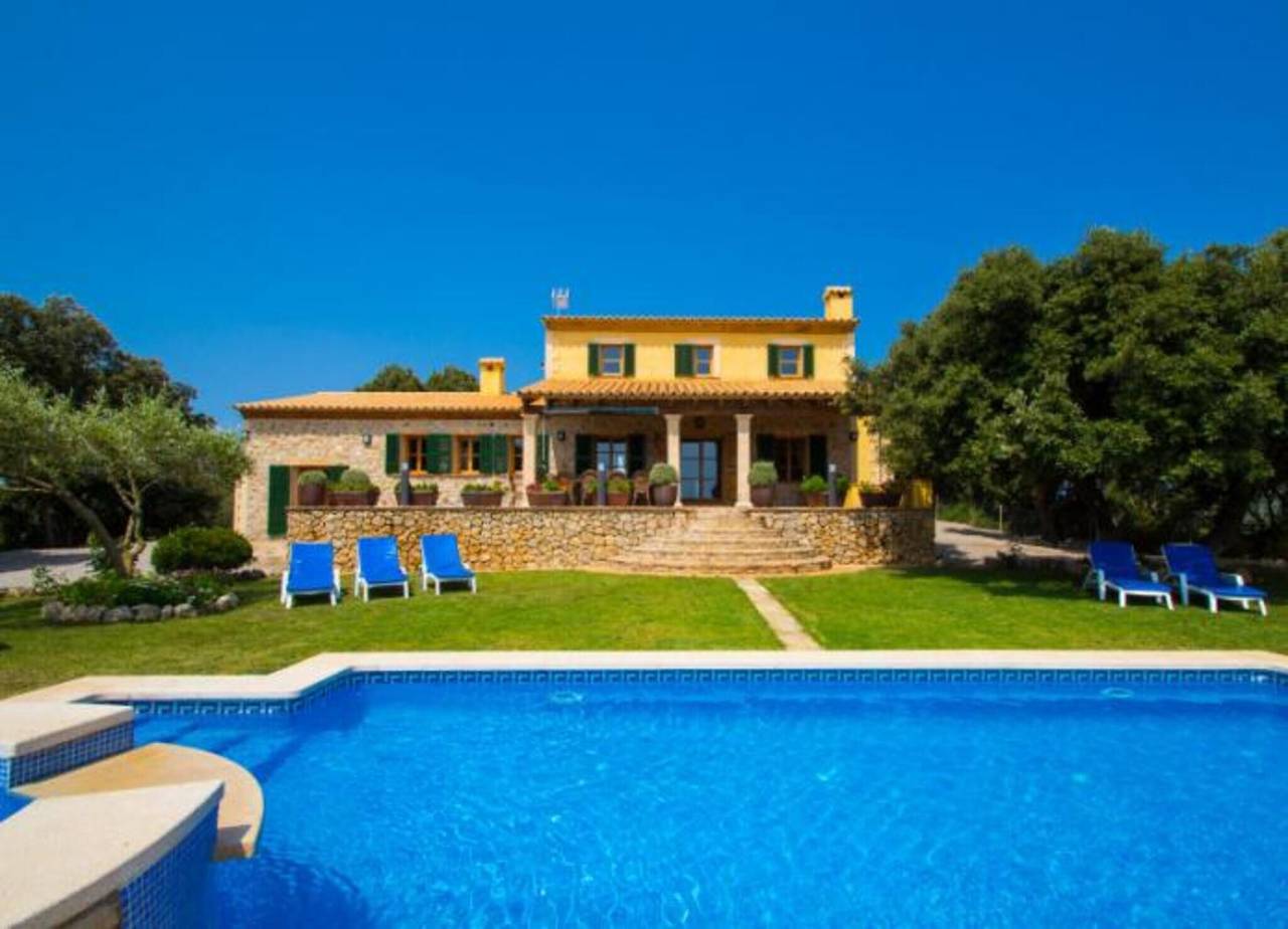 Finca 'Can Fena' mit Bergblick, privatem Pool und Wlan in Artà, Mallorca Osten