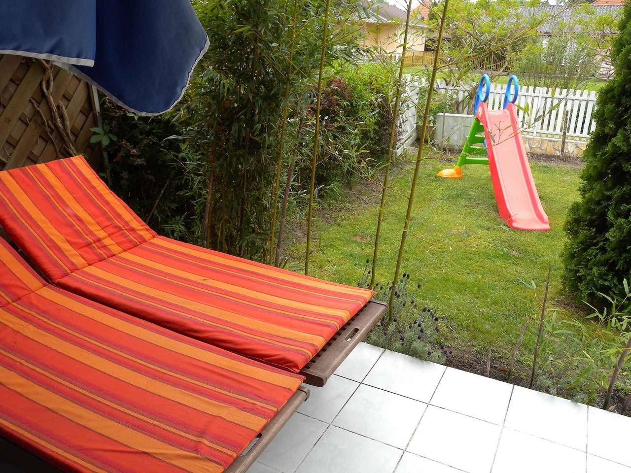 Ferienhaus am Ufer mit Steg, Klimaanlage und Wlan  in Balatonbereny, Plattensee Südufer