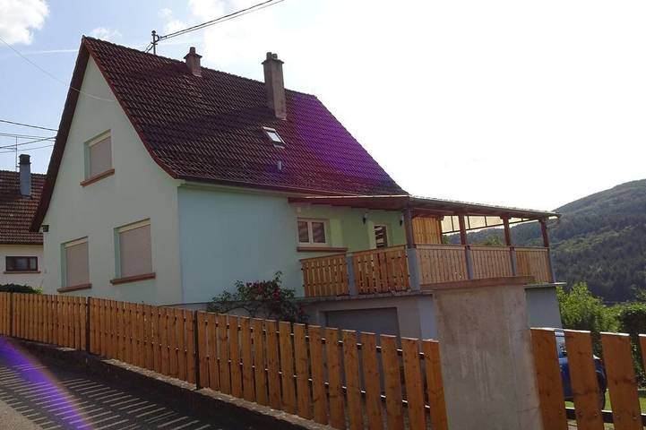 Gîte pour 8 personnes, avec terrasse et jardin dans Rothau