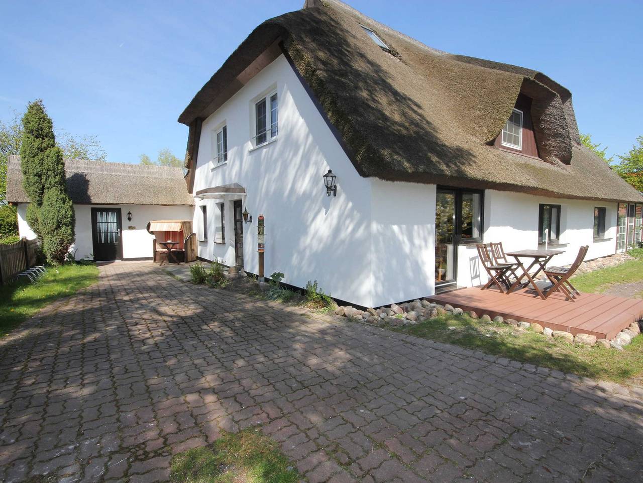 Ganze Ferienwohnung, Haus 1795 Appartement Spatz in Wustrow, Fischland