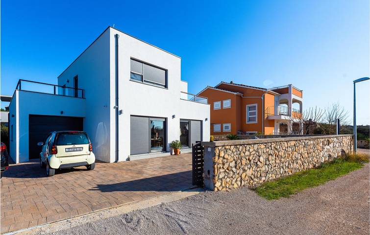 Dom dla 7 osób, z basen i taras w Srima