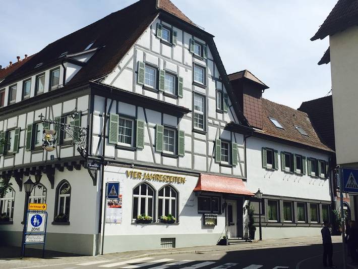 Hotel für 2 Personen, mit Balkon/Terrasse, mit Haustier in Bad Urach - 2
