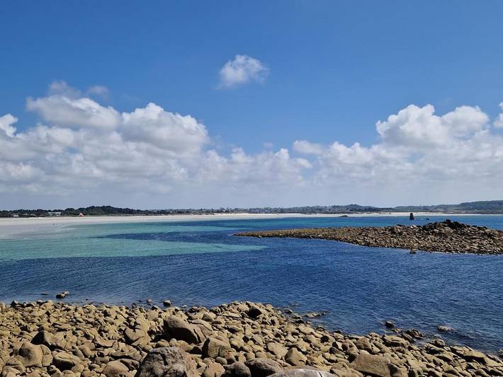 Location de vacances pour 2 personnes, avec jardin et vue à Plougoulm - 4