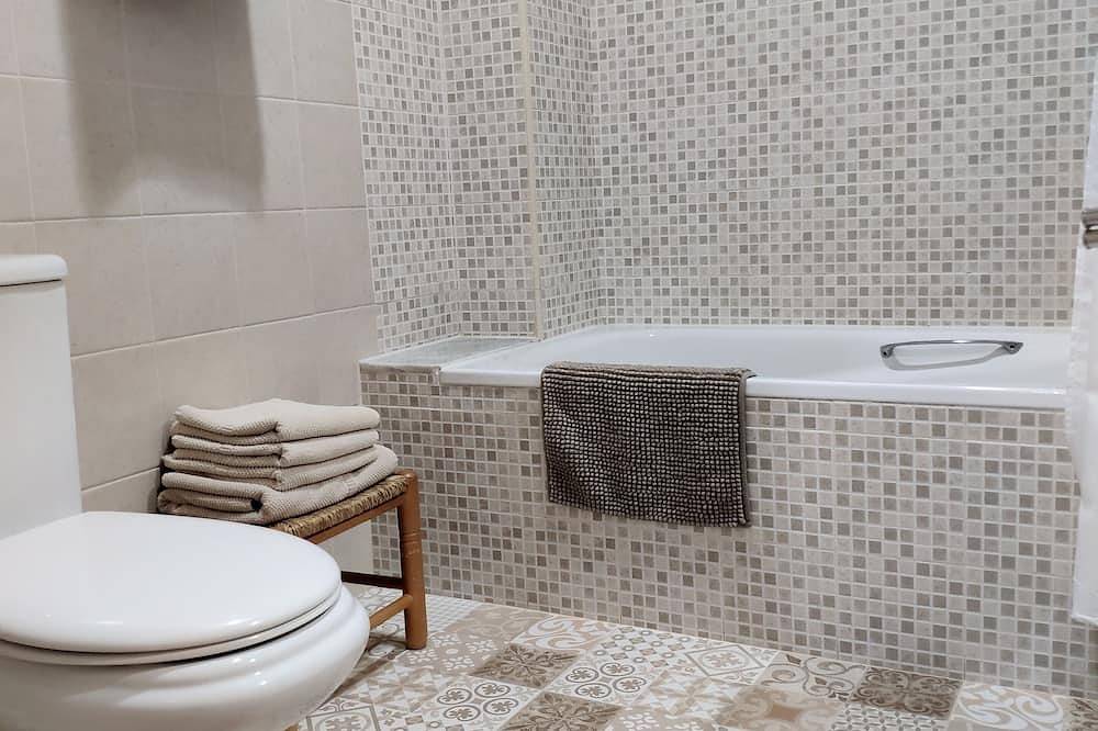 Hel lägenhet, Apartment with balcony in Girona, Gironès