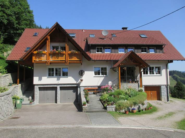 Ferienwohnung für 2 Personen, mit Balkon und Garten in Ottenhöfen im Schwarzwald