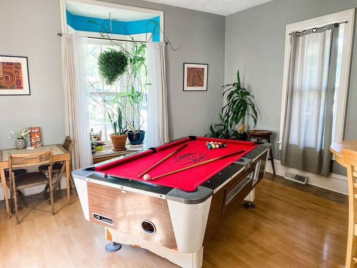 Vacation house for 6 people, with yard in Kansas