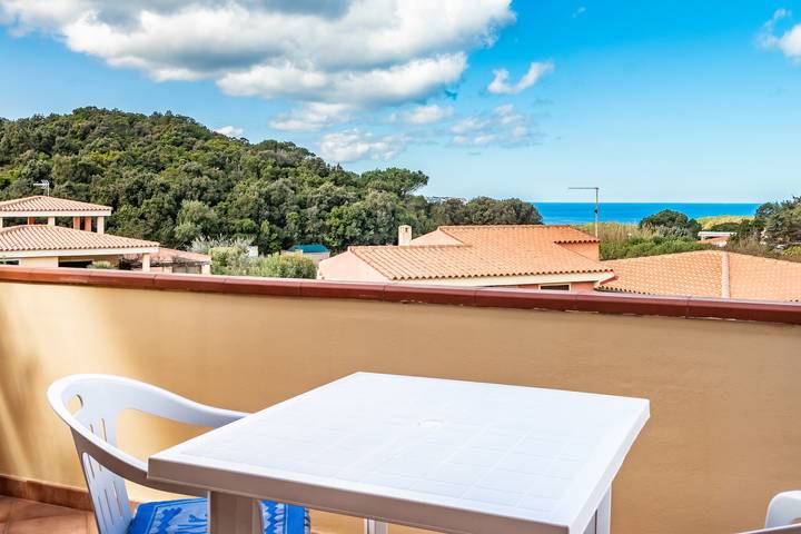 Appartamento intero, Appartamento "Casa Pineta" con splendida vista sul mare, giardino privato e aria condizionata in Rena Majore, Aglientu