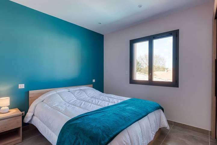 Maison de vacances privée avec WIFI, climatisation, piscine privée, TV, terrasse, animaux admis in Cassy, Lanton