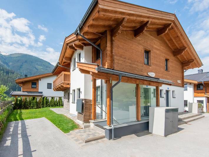 Ferienhaus für 10 Personen, mit Balkon und Terrasse sowie Garten und Sauna in Niedernsill