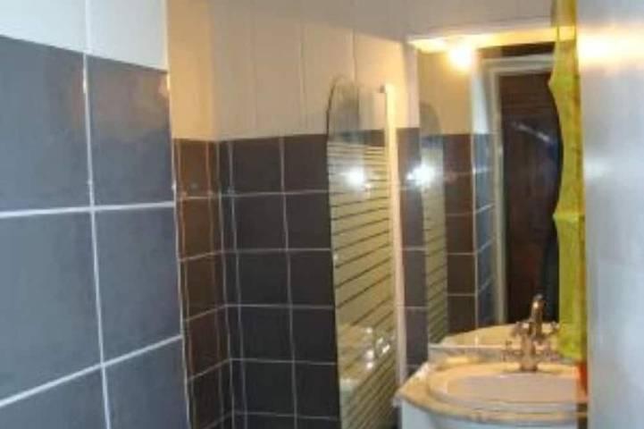 Gîte pour 6 personnes, avec jardin ainsi que terrasse et piscine à Guillaumes - 3