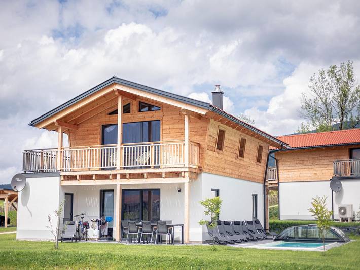 Villa for 8 people, with yard and sauna, with pets in Bavaria