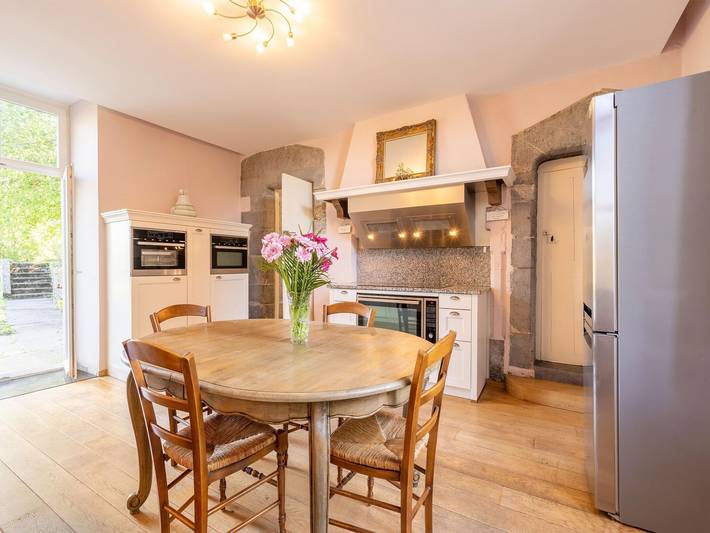 Location de vacances pour 15 personnes, avec jardin dans Senzeille - 2