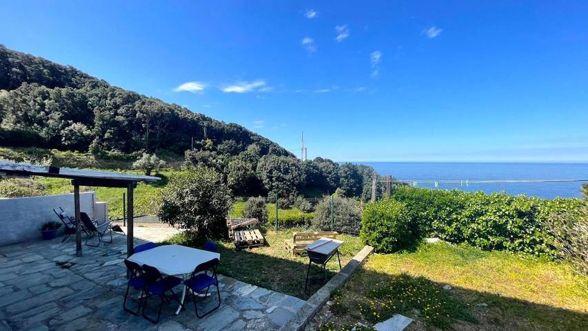 Appartement de vacances pour 5 personnes, avec Balcon et Jacuzzi ainsi que Terrasse et Jardin à Morsiglia