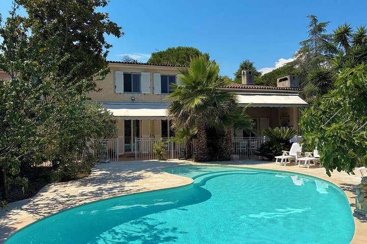 Villa pour 8 personnes, avec Terrasse et Jardin à Villeneuve-Loubet