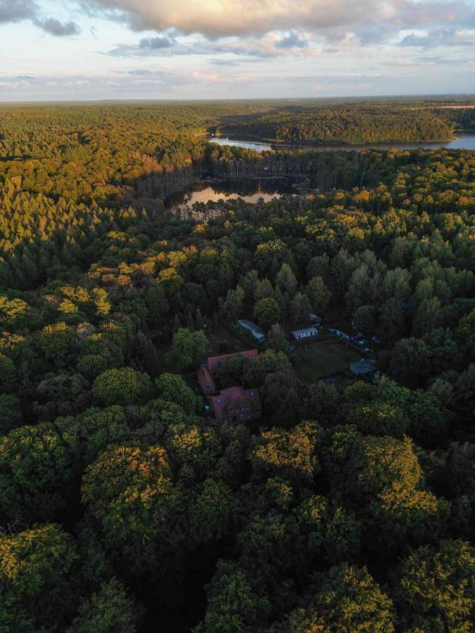 Villa für 20 Personen, mit Ausblick und Garten in Neuruppin - 2